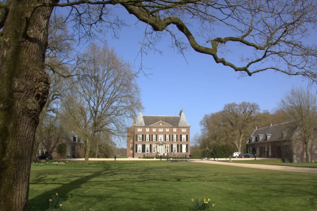 Kasteel Hardenbroek in Driebergen-Rijsenburg, type hoog-waardig landgoed dat Chubb Masterpiece verzekert