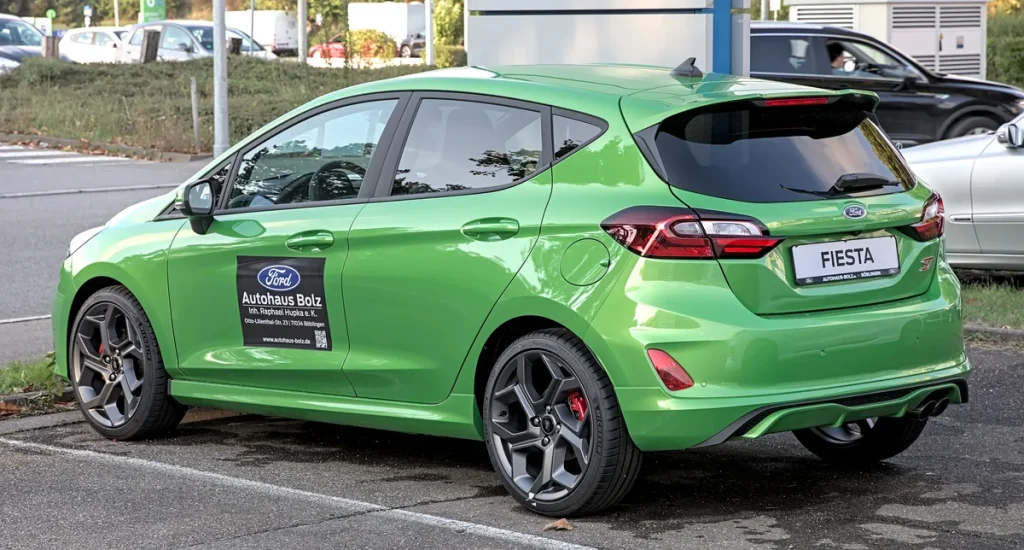 Ford Fiesta ST MK7 facelift hot hatch in groen — sportieve uitvoering met 200 pk voor verzekeringsvergelijking