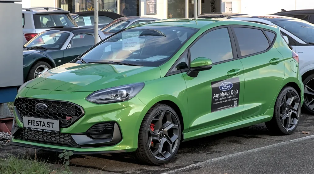 Ford Fiesta ST MK7 facelift in groen — populaire sportieve hatchback voor jonge bestuurders