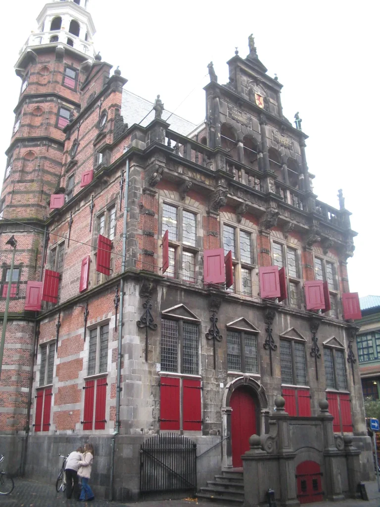 Het Oude Stadhuis van Den Haag aan de Groenmarkt, historisch gemeentegebouw