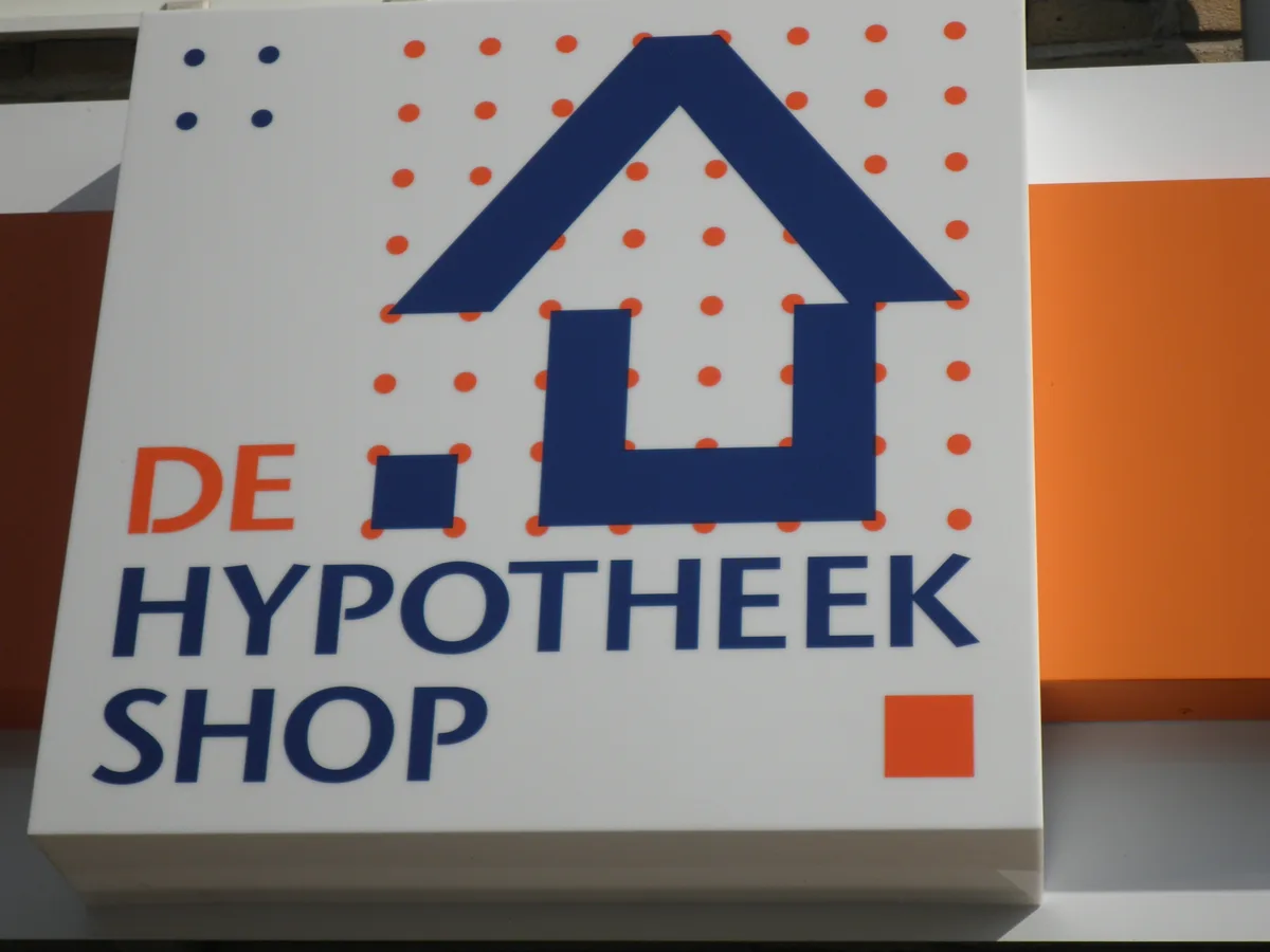 Hypotheekadviseur bord in Nederland - overlijdensrisicoverzekering bij hypotheek