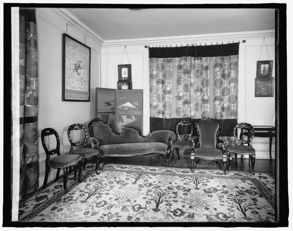 Woonkamer interieur met meubels en inboedel — illustratie bij schade aan spullen thuis en inboedelverzekering