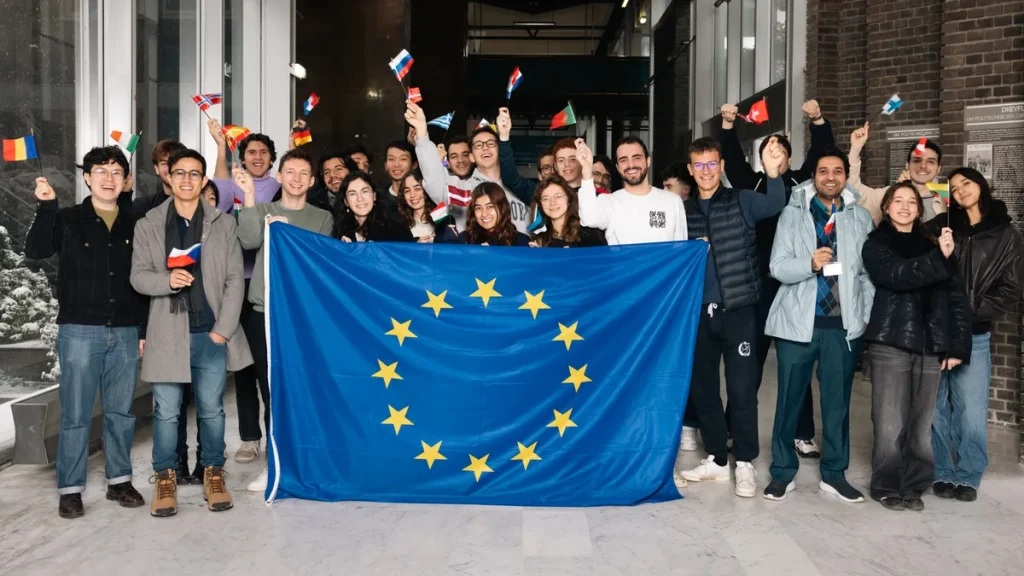 Erasmus-studenten bij de Erasmus Days van Institut Polytechnique de Paris, stage buitenland verzekering