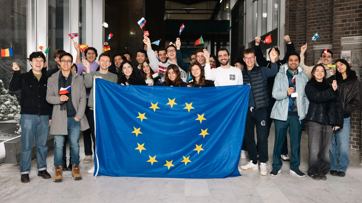 Erasmus-studenten bij de Erasmus Days van Institut Polytechnique de Paris, stage buitenland verzekering