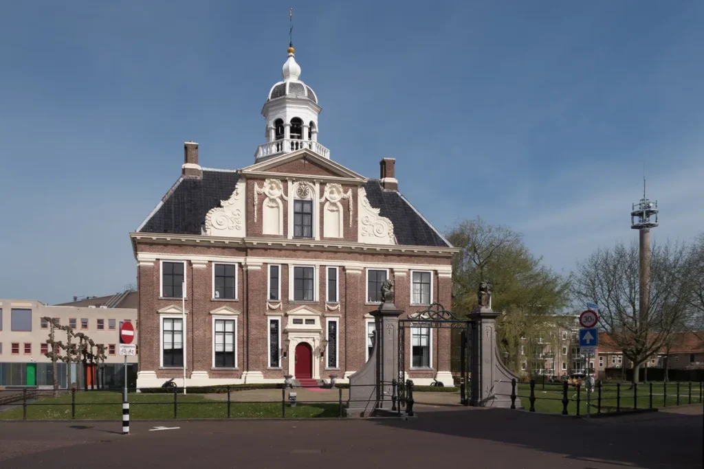 De Crackstate, historisch gemeentehuis van Heerenveen, Friesland