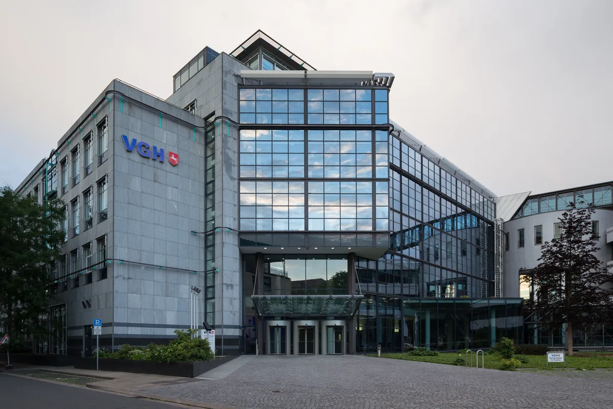 Kantoorgebouw verzekeringsmaatschappij - verzekering afsluiten met CIS-registratie via gespecialiseerde verzekeraar