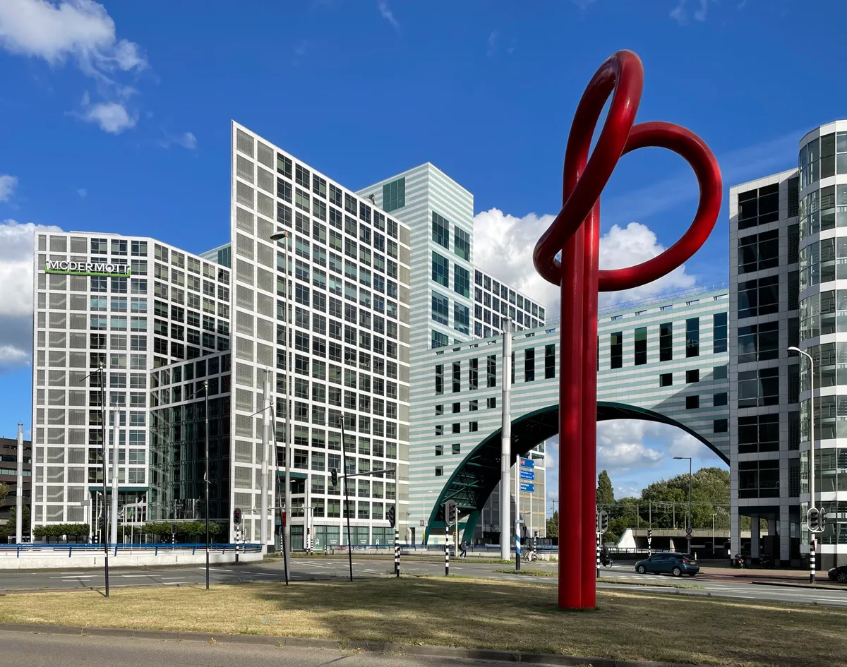 Haagse Poort Den Haag met NN Group verzekeraar kantoor - verzekeringen afsluiten als expat in Nederland