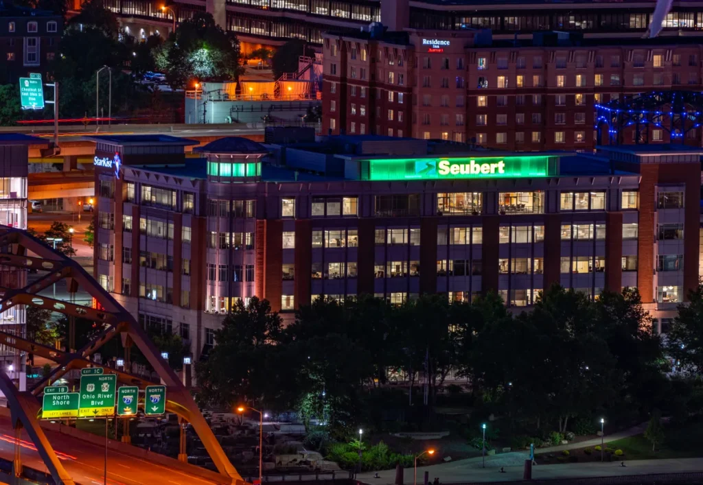 Seubert Insurance kantoorgebouw in Pittsburgh, symbool voor bedrijfsaansprakelijkheidsverzekering werkgever