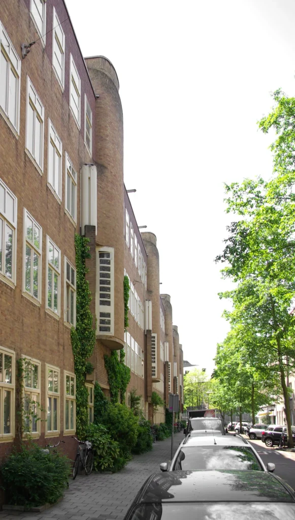 Woonhuis in Amsterdam — voorbeeld van een koopwoning die valt onder de opstalverzekering