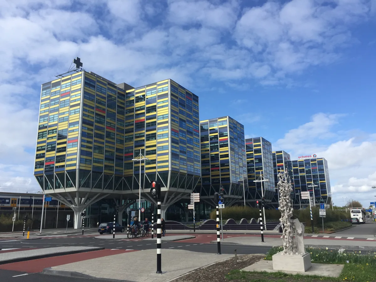 Achmea kantoorgebouw in Leiden, moederbedrijf van Interpolis en Zilveren Kruis zorgverzekering