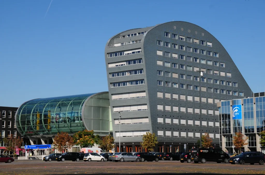 Moderne kantoorgebouwen in Breda, thuisstad van financieel dienstverlener Zuyderleven
